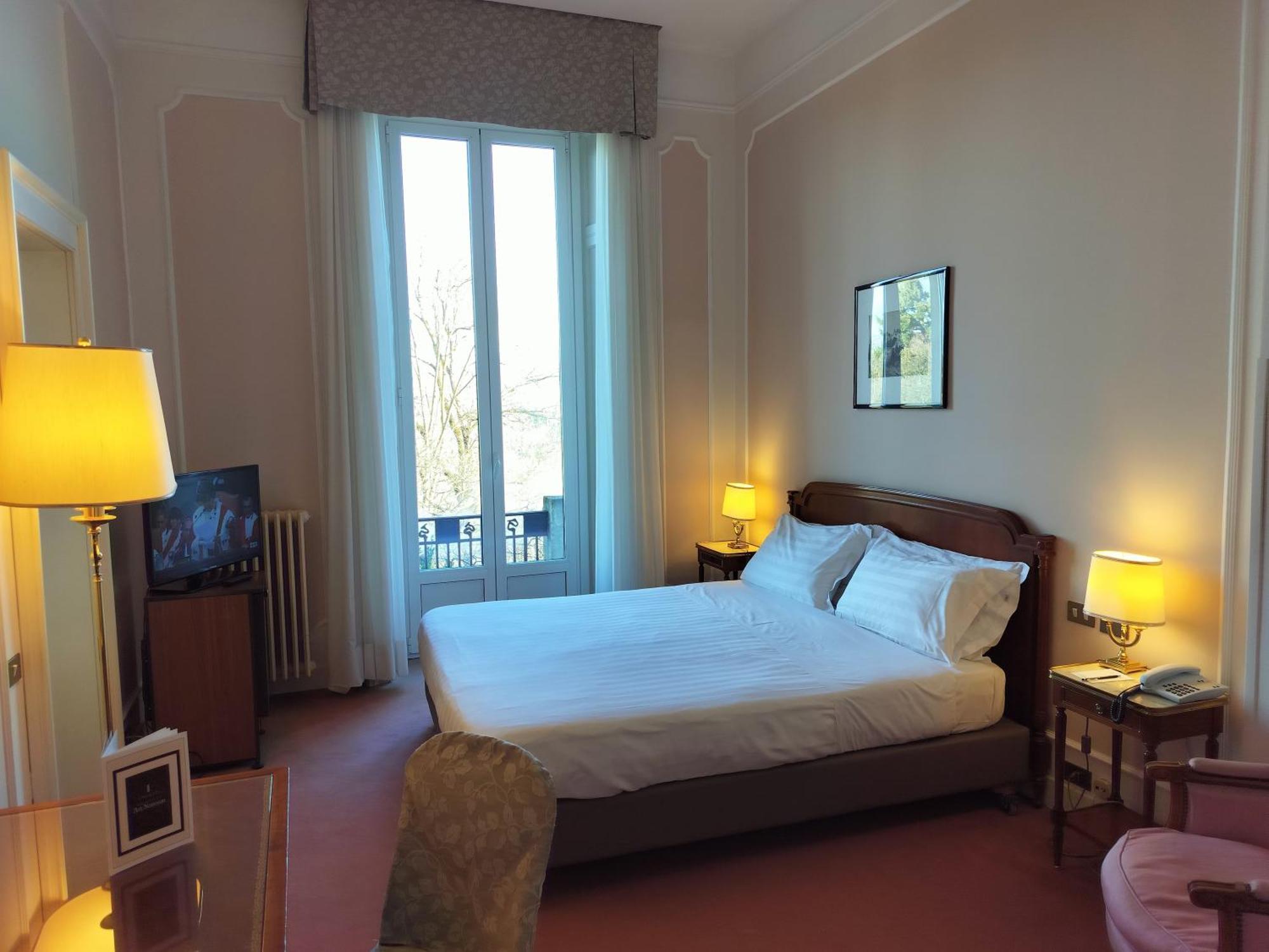 Palace Grand Hotel Varese Esterno foto