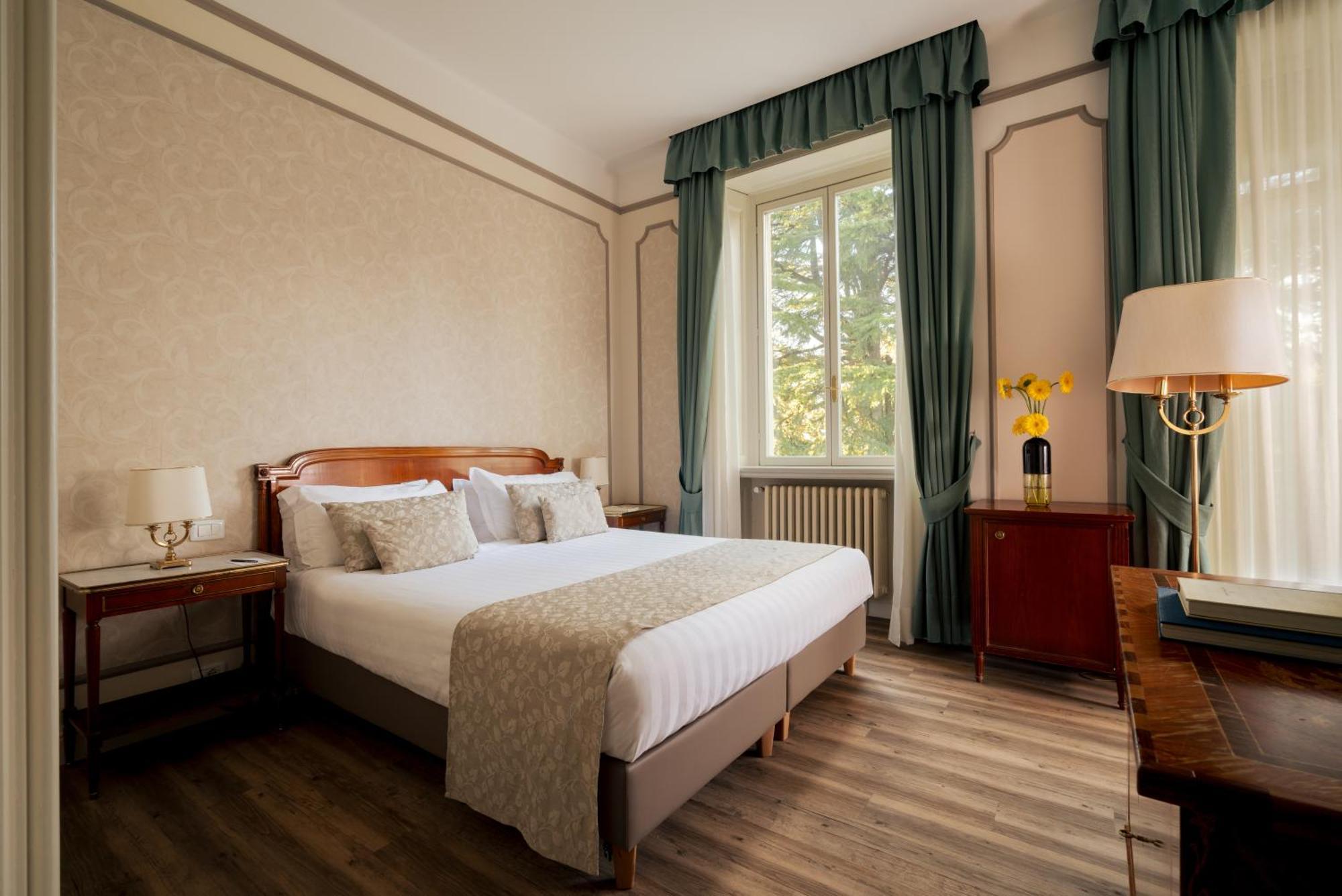 Palace Grand Hotel Varese Esterno foto