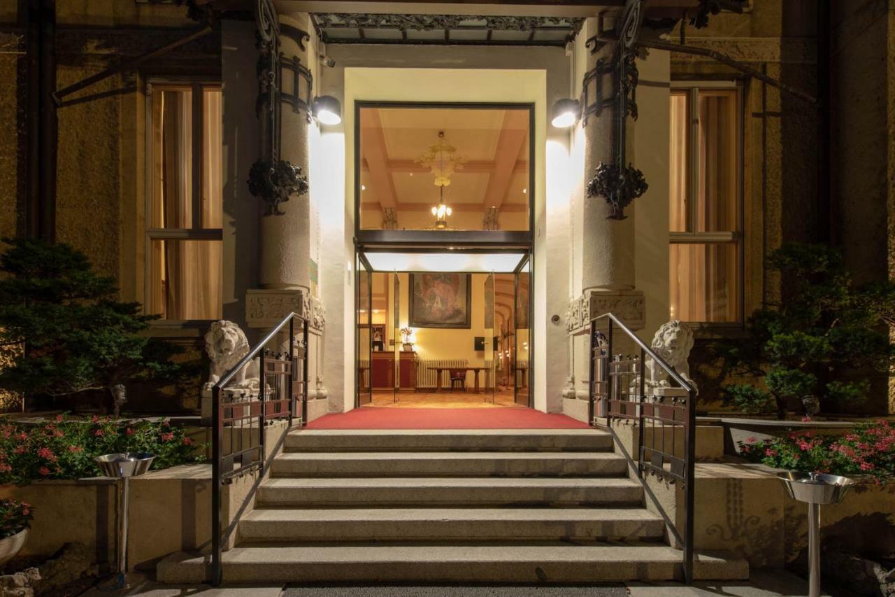 Palace Grand Hotel Varese Esterno foto