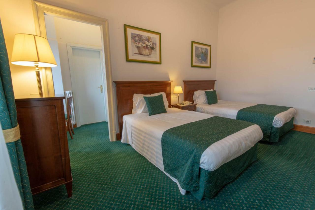 Palace Grand Hotel Varese Esterno foto